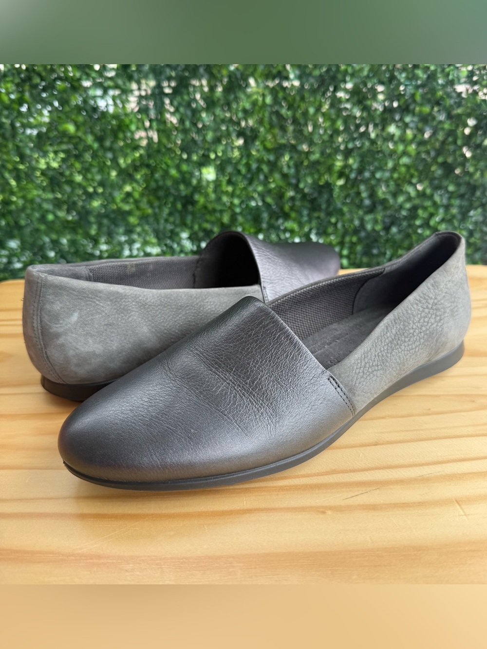 ECCO Womens Size 8 EU 39 Gray Leather Slip On Ballet Flats Comfort Shoes
